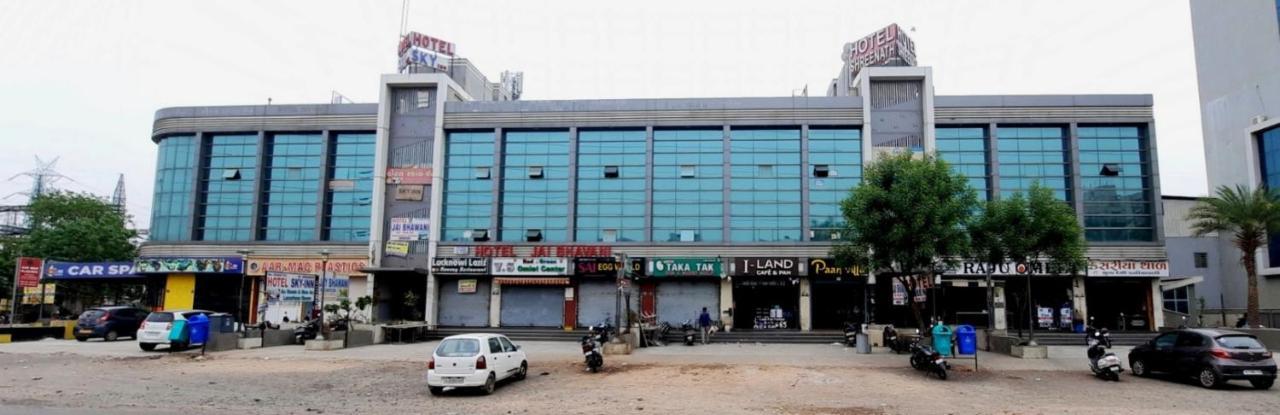 Hotel Jay Bhawani Ahmedabad Exterior foto